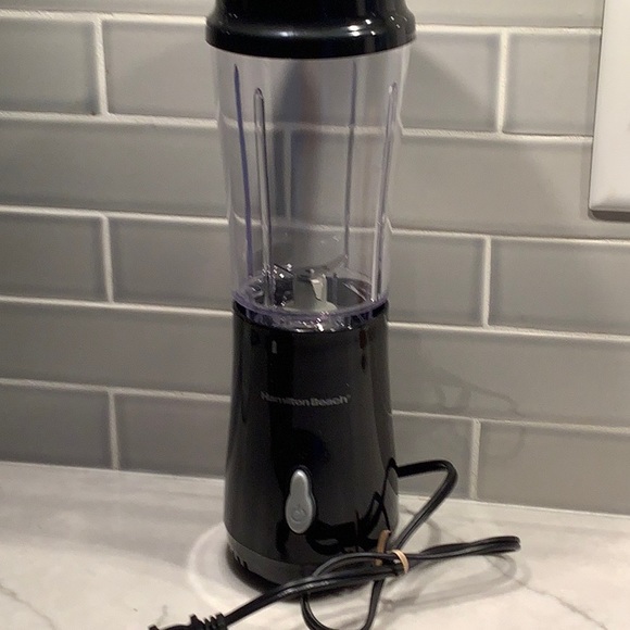 Hamilton Beach Personal Blender for Shakes & Smoothies - Picture 1 of 3